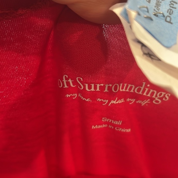 Soft Surroundings size small Reddish pink, dry cleaned, just above ankle,I’m 5”8 - Picture 5 of 5